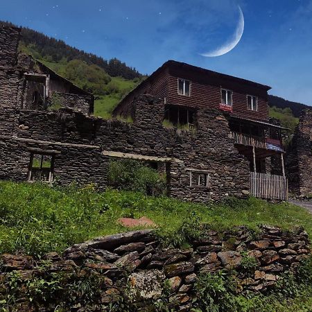 Bed and Breakfast Raul Lushnu Darbaz Местия Экстерьер фото